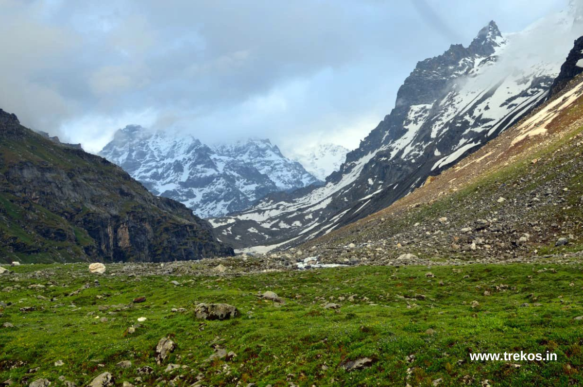 hyderabad to hampta pass trek distance