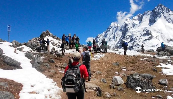 best time to do for pin parvati pass trek