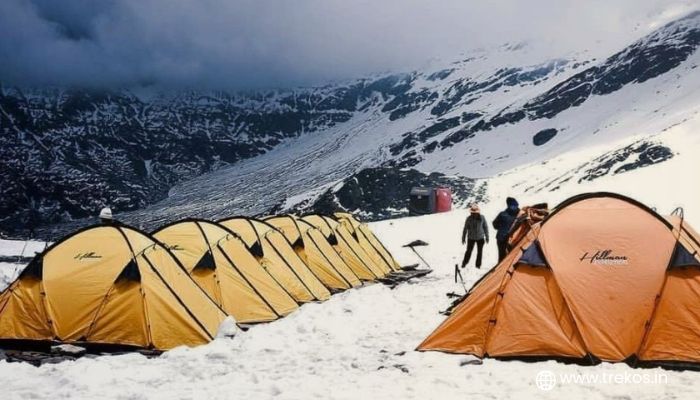 Accommodation: In most treks, the trekkers carry their tent, as it is difficult to find accommodation near your trek. In peak season there are more trekkers with limited hotels and homestays. Some trekkers choose for guided tours that provide meals and all the other equipment, which can be made easy from the beginning.