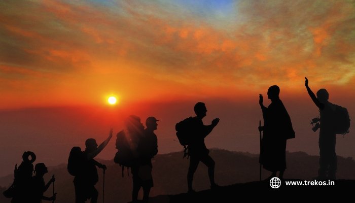 best time to do for pin parvati pass trek