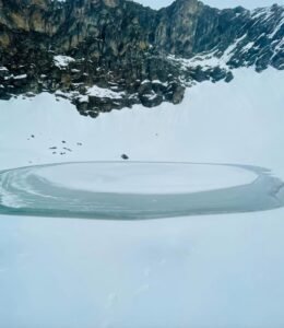 roopkund lake in winter